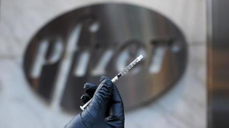 شركة فايزر تتهم موظف سابق لديها  بسرقة أسرار اللقاح