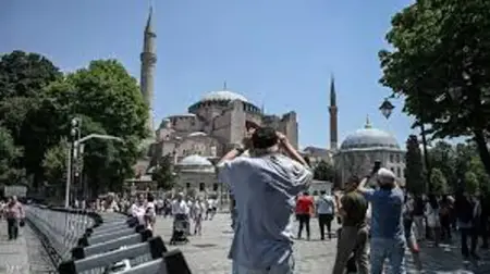 السياحة تنتعش في أواخر رمضان