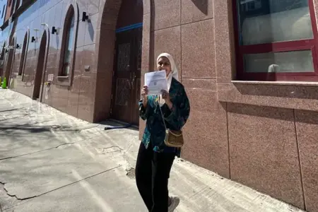 الآذان يصدح عبر مكبرات الصوت في أحد أحياء نيويورك .. بسبب شابة مصرية الآذان يصدح عبر مكبرات الصوت في أحد أحياء نيويورك .. بسبب شابة مصرية