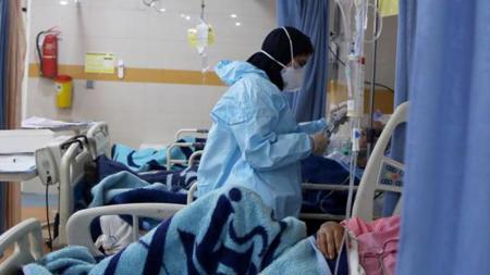 انطلاق الموجة السابعة في وباء فيروس كورونا في إيران