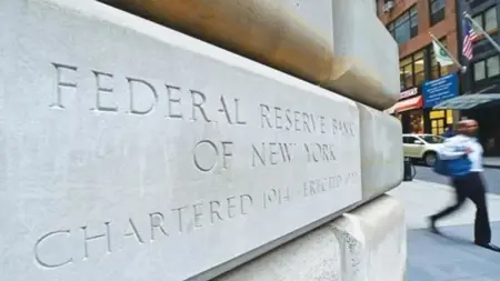 الاحتياطي الفيدرالي الأمريكي يرفع سعر الفائدة ليصبح الأعلى منذ 22 عامًا الاحتياطي الفيدرالي الأمريكي يرفع سعر الفائدة ليصبح الأعلى منذ 22 عامًا