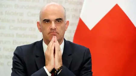 سويسرا تكشف عن سبب رفضها تصدير المعدات والذخيرة إلى أوكرانيا  سويسرا تكشف عن سبب رفضها تصدير المعدات والذخيرة إلى أوكرانيا