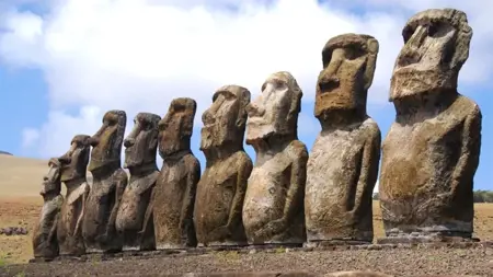 4 أطنان تتحرك وحدها! العلماء يكشفون سر “المشي” العجيب لتماثيل موآي 4 أطنان تتحرك وحدها! العلماء يكشفون سر “المشي” العجيب لتماثيل موآي