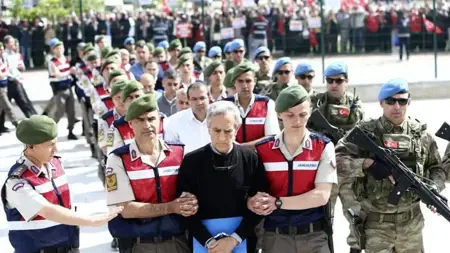 أنقرة تصدر أحكامها في إعادة محاكمة 139 متهماً بـ«قضية سقف هيئة الأركان»