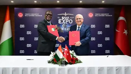 توقيع اتفاقية تعاون عسكري بين تركيا والإمارات وساحل العاج توقيع اتفاقية تعاون عسكري بين تركيا والإمارات وساحل العاج