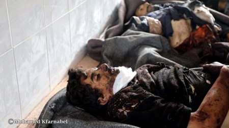 نظام الأسد يقتل أطفالًا ونساءًا كانوا يجنون محصول الزيتون جنوبي إدلب