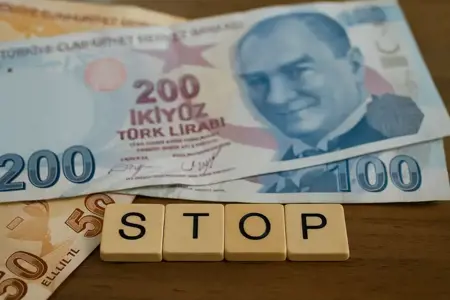 تركيا تقرّر إيقاف تجديد حسابات ودائع الليرة المحمية من تقلبات الصرف تركيا تقرّر إيقاف تجديد حسابات ودائع الليرة المحمية من تقلبات الصرف