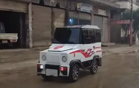 الإعلام التركي يحتفي بمواطن سوري اخترع سيارة كهربائية في إدلب الإعلام التركي يحتفي بمواطن سوري اخترع سيارة كهربائية في إدلب