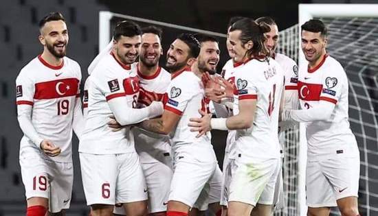 فوز المنتخب التركي لكرة القدم على نظيره النرويجي يتصدر الترند