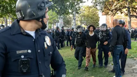 جامعات تركية تدين قمع الشرطة الأمريكية مظاهرات طلابية دعماً لغزة جامعات تركية تدين قمع الشرطة الأمريكية مظاهرات طلابية دعماً لغزة