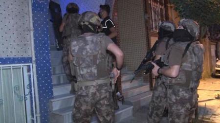 عملية أمنية ضد مهربي المخدرات في اسطنبول شملت حملة اعتقالات