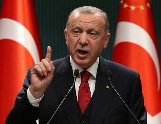 أردوغان: تركيا تحمي أجواءها ولن تتساهل مع أي تهديد