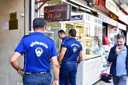 منظمات المجتمع المدنى في تركيا تتحرك للوقوف ضد حملات إزالة اللافتات العربية منظمات المجتمع المدنى في تركيا تتحرك للوقوف ضد حملات إزالة اللافتات العربية