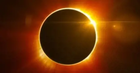 فوضى مرتقبة في مئات المطارات العالمية جراء كسوف الشمس المنتظر فوضى مرتقبة في مئات المطارات العالمية جراء كسوف الشمس المنتظر