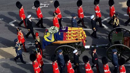 اليوم سيتم دفن الملكة إليزابيث الثانية.. ملخص مفصل ليوم جنازة ملكة بريطانيا