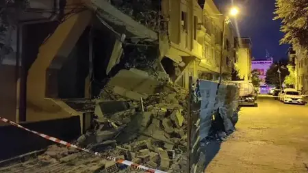 انهيار جزئي في مبنى مكون من 6 طوابق بإسطنبول انهيار جزئي في مبنى مكون من 6 طوابق بإسطنبول