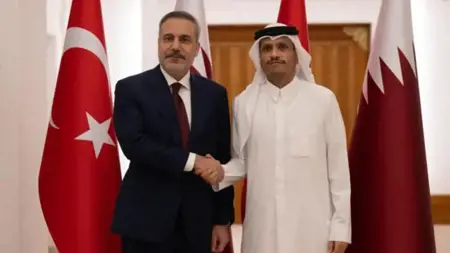 وزير الخارجية التركي يتحدث هاتفياً مع نظيره القطري