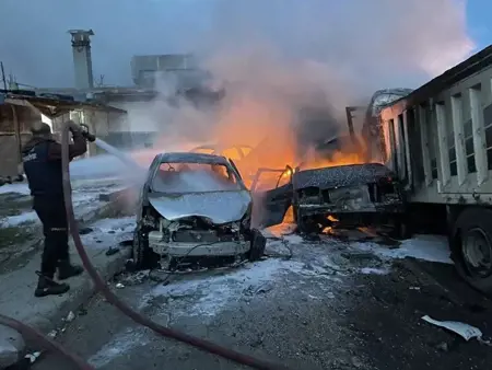 هاتاي: مصرع 12 شخصًا وإصابة 31 آخرين في حادث مروري متسلسل مروع هاتاي: مصرع 12 شخصًا وإصابة 31 آخرين في حادث مروري متسلسل مروع