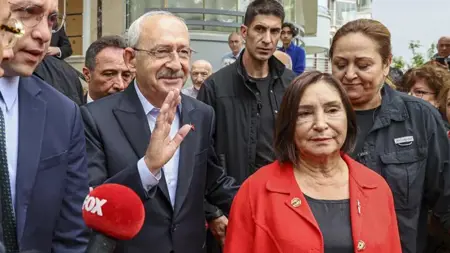 عاجل ..كليجدار أوغلو عقب الإدلاء بصوته: ستحل الحرية على بلادنا عاجل ..كليجدار أوغلو عقب الإدلاء بصوته: ستحل الحرية على بلادنا