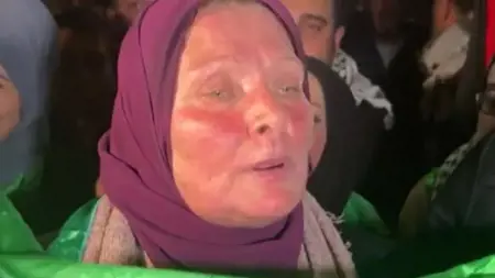 الفلسطينيون يستقبلون الأسرى المحررين من سجون الاحتلال بالتكبير والهتاف "تفاصيل" الفلسطينيون يستقبلون الأسرى المحررين من سجون الاحتلال بالتكبير والهتاف "تفاصيل"