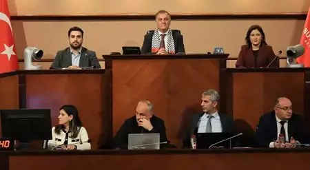 مجلس بلدية إسطنبول يُناقش حزمة زيادات جديدة على رسوم الخدمات