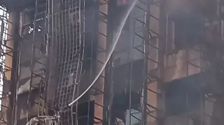 بعد تفحم المبنى .. السيطرة على حريق ضخم التهم مبنى مديرية أمن الإسماعيلية في مصر بعد تفحم المبنى .. السيطرة على حريق ضخم التهم مبنى مديرية أمن الإسماعيلية في مصر