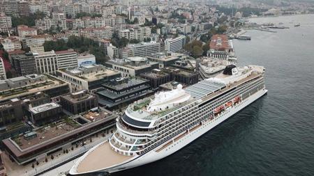 غلطة بورت في إسطنبول تستضيف 8 سفن سياحية في شهرين
