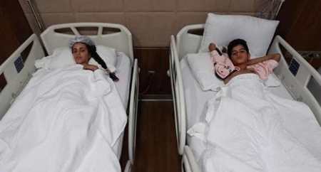 الجالية الفلسطينية بأنقرة تزور طفلي غزة اللذين يتلقيان العلاج بإحدى مستشفيات العاصمة التركية