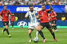 جدل تحكيمي يلاحق مواجهة مصر والأرجنتين في مونديال 2026