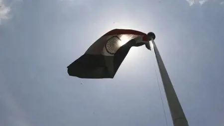 هجوم غامض على سفينة هندية في بحر العرب ووزير الدفاع الهندي يتوعد الفاعل  هجوم غامض على سفينة هندية في بحر العرب ووزير الدفاع الهندي يتوعد الفاعل