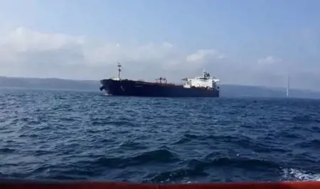 عاجل :تعطل ناقلة نفط قبالة روميلي فينيري... وتوقفت حركة السفن عاجل :تعطل ناقلة نفط قبالة روميلي فينيري... وتوقفت حركة السفن