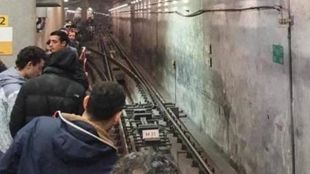 عطل فني يشل حركة مترو الانفاق في اسطنبول