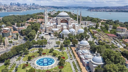 إسطنبول تستقبل سياحاً من 193 دولة مختلفة حول العالم