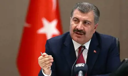 وزير الصحة التركي يحذر من "الطقس الحار" على الصحة  وزير الصحة التركي يحذر من "الطقس الحار" على الصحة