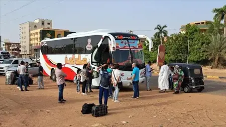ارتفاع حصيلة الرعايا الأتراك الذين أجلتهم الخارجية التركية من السودان ارتفاع حصيلة الرعايا الأتراك الذين أجلتهم الخارجية التركية من السودان