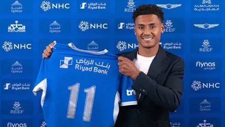 النادي السعودي الهلال يتعاقد مع المهاجم الإنجليزي أولي واتكنز