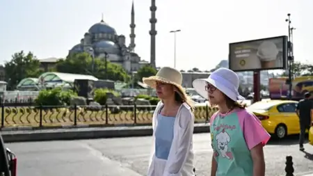 موجة حرّ شديدة في تركيا: درجات الحرارة تتجاوز 40 درجة في 12 ولاية موجة حرّ شديدة في تركيا: درجات الحرارة تتجاوز 40 درجة في 12 ولاية