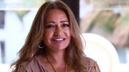 الفنانة المصرية ليلى علوي توجه رسالة لشيرين عبدالوهاب وابنتيها