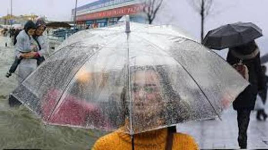 عاصفة نهاية الأسبوع.. أمطار غزيرة ورياح تضرب تركيا