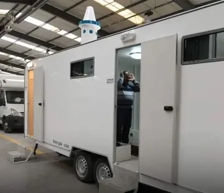 تركيا تخصص مساجد متنقّلة في المناطق التاريخية والسياحية تركيا تخصص مساجد متنقّلة في المناطق التاريخية والسياحية