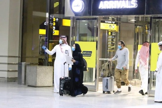 السعودية تمنع مواطنيها من السفر إلى 16 دولة بسبب كورونا