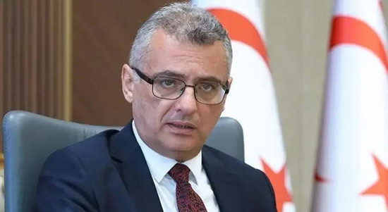 رئيس قبرص التركية إرهورمان يغادر المستشفى بعد تعافيه