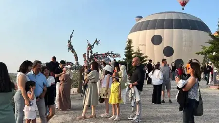 ازدحام السياحة في كابادوكيا خلال عيد الأضحى يعكس جاذبية الوجهة التركية