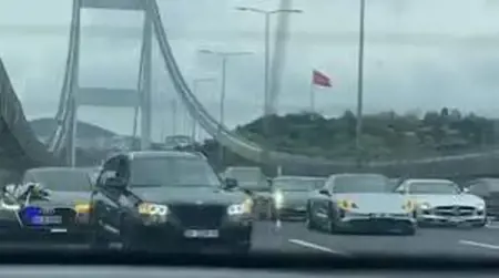 ولاية شانلي أورفا تشهد حادثا غريبا أثناء موكب زفاف ولاية شانلي أورفا تشهد حادثا غريبا أثناء موكب زفاف