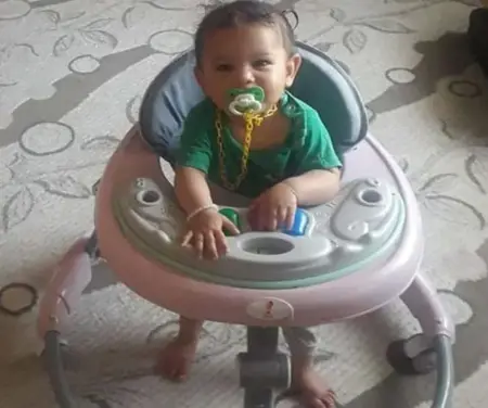 "عذبها حتى الموت" أم تتهم عشيقها بقتل طفلتها ذات العام الواحد "عذبها حتى الموت" أم تتهم عشيقها بقتل طفلتها ذات العام الواحد