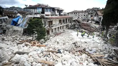 إنقاذ ما يقرب من 300 قطعة أثرية من حطام المباني التاريخية في هاتاي إنقاذ ما يقرب من 300 قطعة أثرية من حطام المباني التاريخية في هاتاي