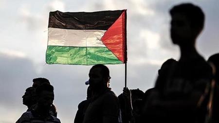 سيناتور أمريكي يدعو إسرائيل إلى استخدام الأسلحة النووية في غزة