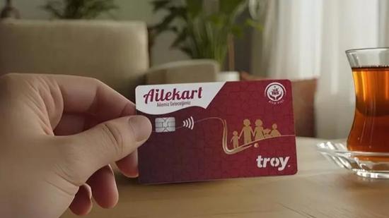 بطاقة «كارت العائلة» تُطلق فترة جديدة في مساعدات تركيا