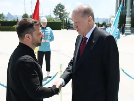 بدء اللقاء بين الرئيس أردوغان ونظيره الأوكراني  بدء اللقاء بين الرئيس أردوغان ونظيره الأوكراني