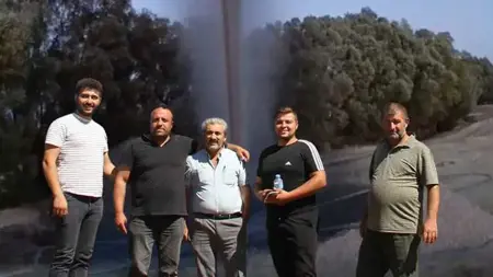 كان يحفر المياه لأبقاره مفاجأة لمزارع من سيواس على عمق امتار كان يحفر المياه لأبقاره مفاجأة لمزارع من سيواس على عمق امتار